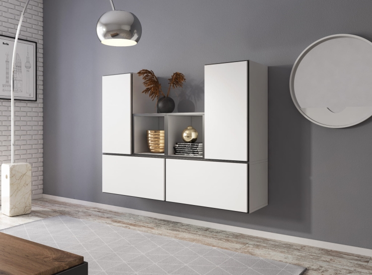 Minimalistyczne meble wiszące z miejscem na dekoracje i przechowywanie.