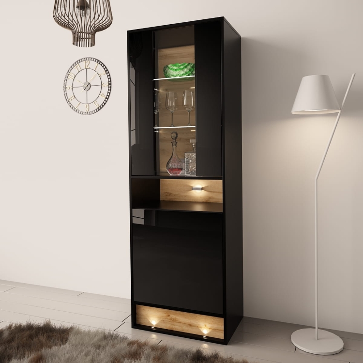 Witryna czarna szklana do salonu, nowoczesna i elegancka.