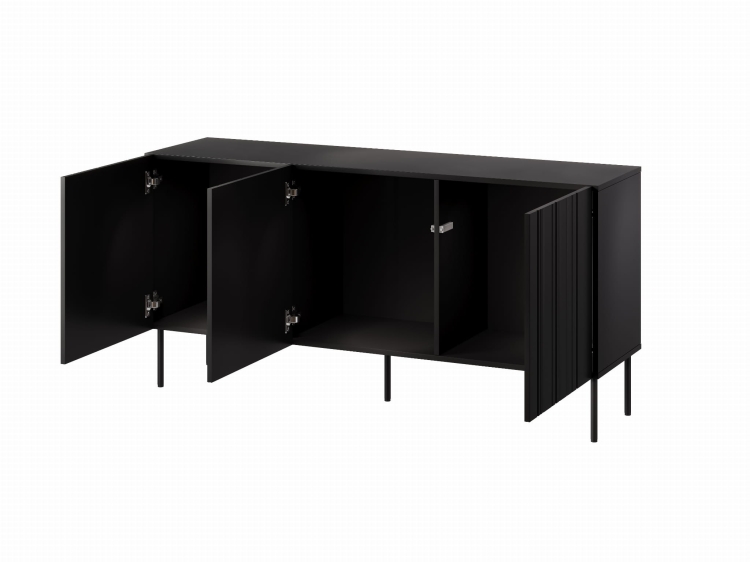komoda czarna matowa wysoka komoda z dekoracyjnymi frezami frontów na czarnych metalowych nóżkach