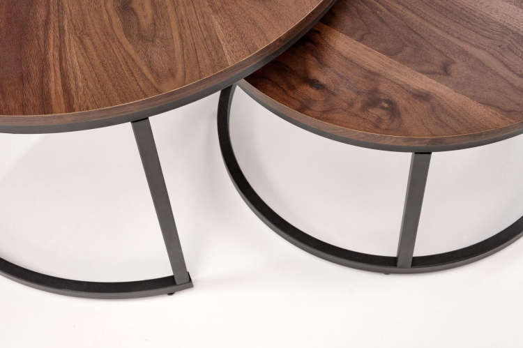 Okrągły stolik kawowy drewniany MDF w kolorze orzech do wnętrz loftowych.