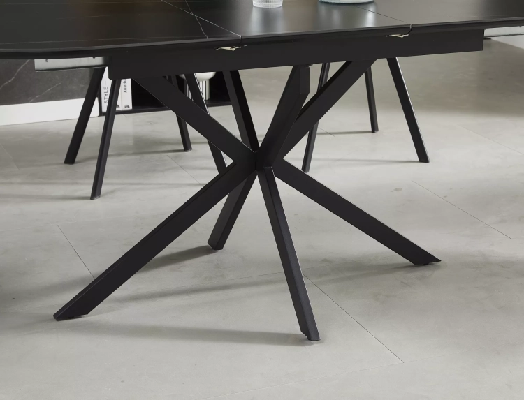 stół rozkładany z ceramicznym blatem w kolorze czarny mat, metalowa czarna podstawa, nowoczesny design do jadalni