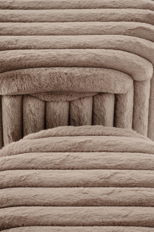 Pufy FIDO cappuccino w stylu glamour, zestaw dwóch sztuk ze schowkiem, łączące funkcjonalność z nowoczesną elegancją.