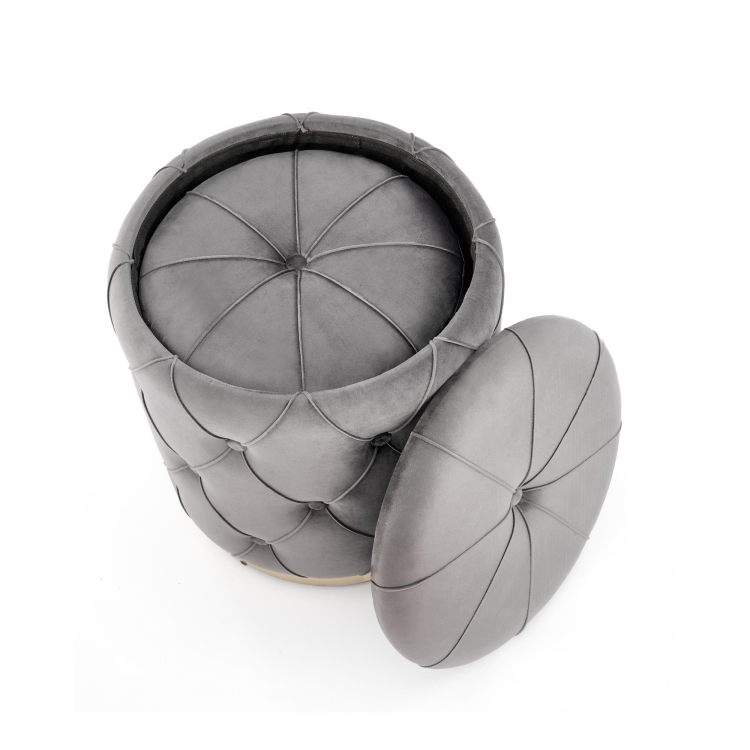 Pufy POLLY szare w stylu glamour, pikowane, ze złotą obręczą i praktycznym schowkiem, łączące styl z wygodą.